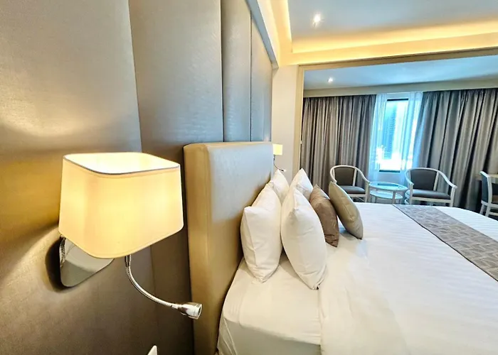 Furamaxclusive Pratunam Park Hotel
